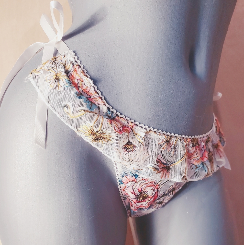 Dream Angels Coconut White Embroidered Thong Panty